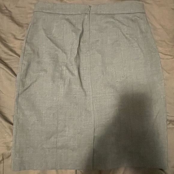 Elegant Grey Women's Skirt - Picture 2 of 3